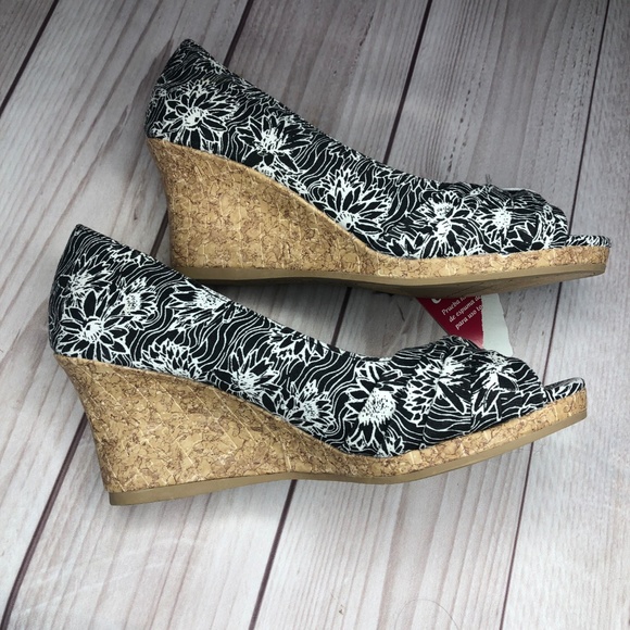 dexflex comfort Women Size 7 Sandals Wedge Heel - Picture 6 of 8